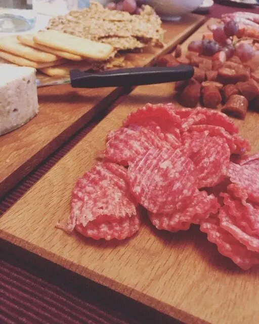 Tapasbricka ek